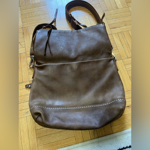 Roots leather cross body bag - Picture 2 of 3